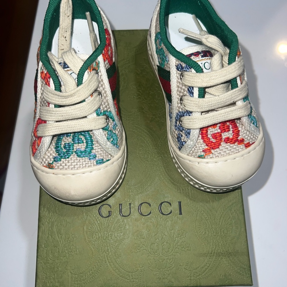 Gucci Red and Green Sneakers Luxurious Leather Design